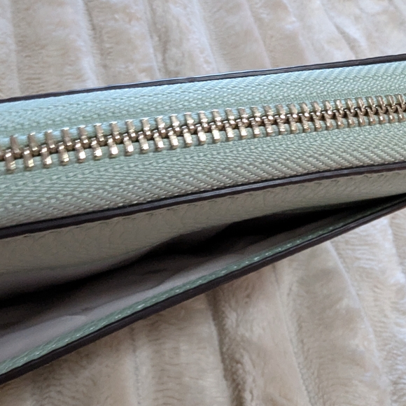 Kate Spade Mint Leather Accessory with Gold Detail - Picture 3 of 6